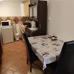 Kis Apartmanhaz Apartment